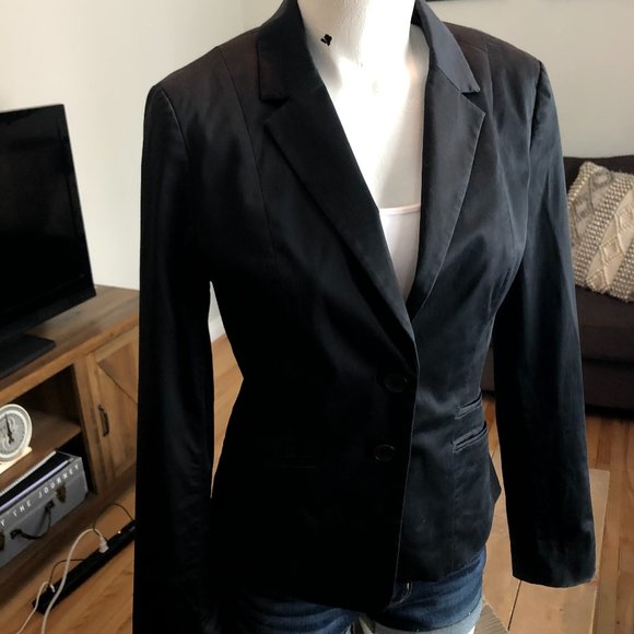 H&M Used Black Blazer - Picture 1 of 9